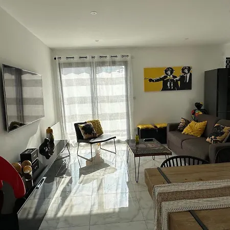 Le Refuge Du Leman, Duplex Neuf De 80m 2, A 5 Minutes De Geneve Pour 4 A 6 Personnes Apartment *